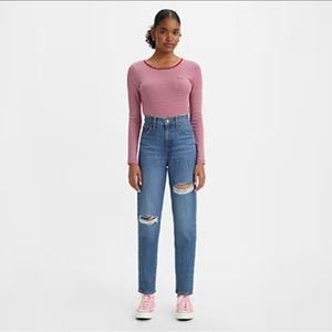 NWT Levi’s Mom Jeans